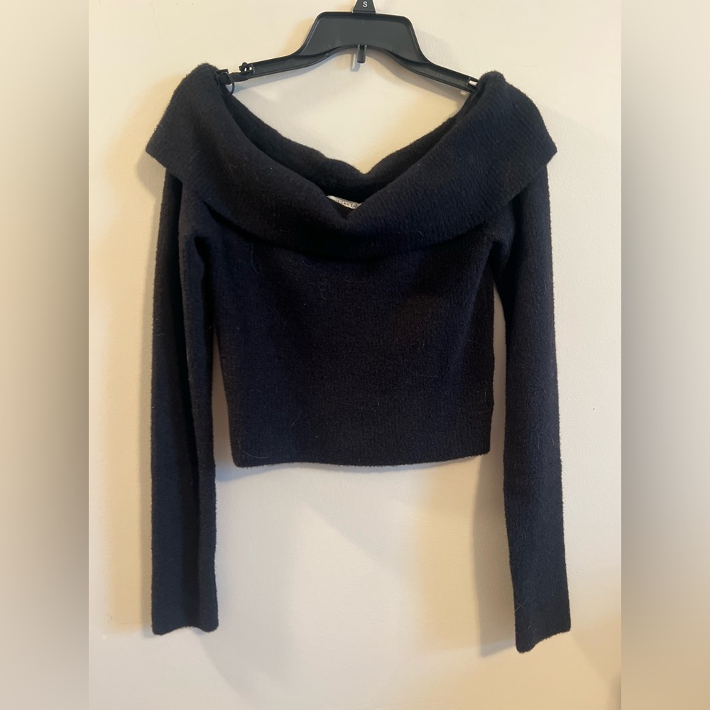 AMERICAN EAGLE OFF THE SHOULDER LONG SLEEVED TOP SIZE L